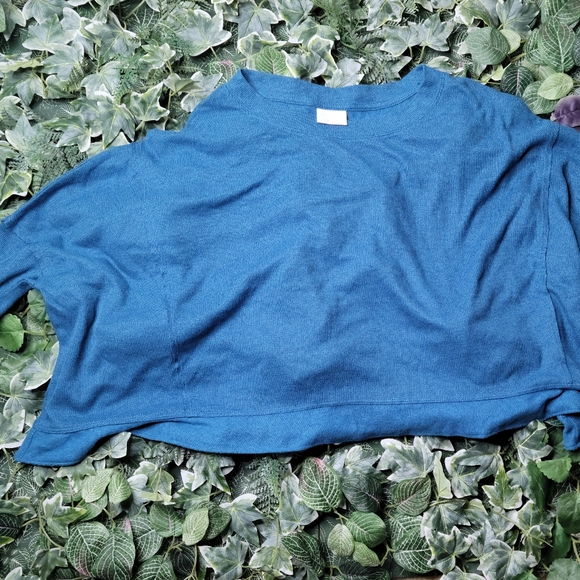 Abound Seamed Dolman Sleeve Pullover in Teal Sapphire Size XS - Picture 4 of 6